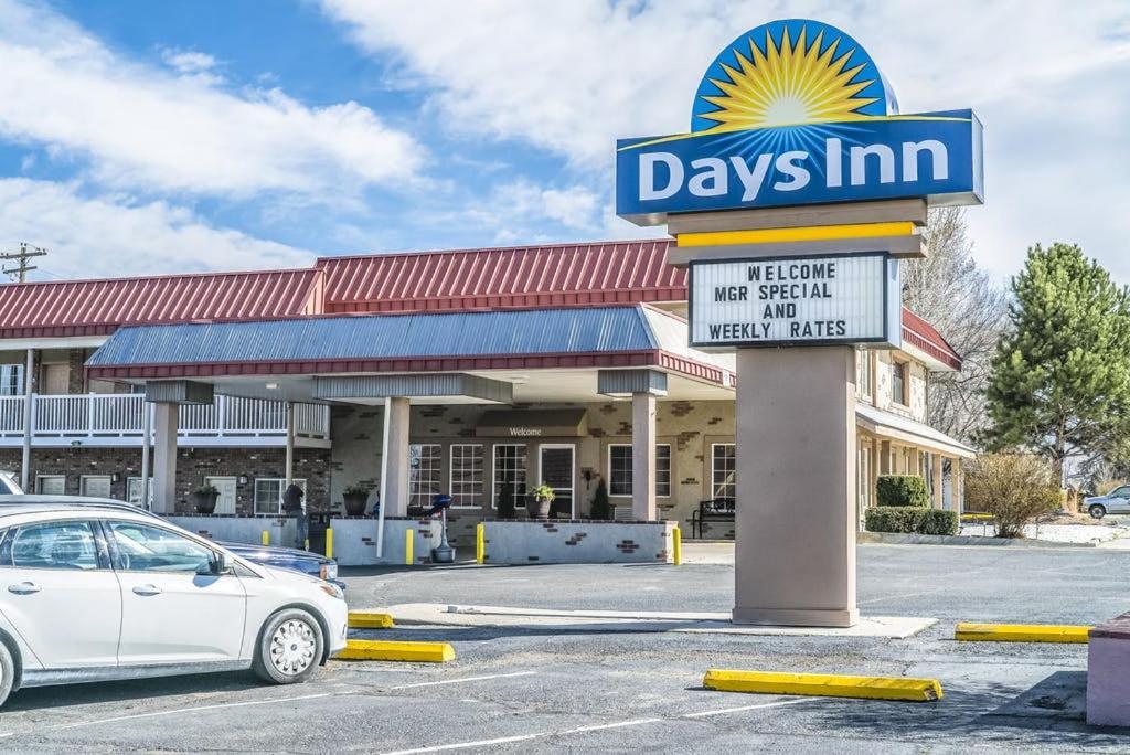 Days Inn By Wyndham מונטרוז מראה חיצוני תמונה